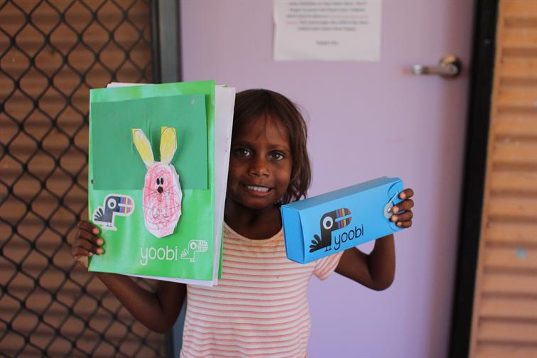 Australia Program Yoobi Stationary Indigenous children learning with Yoobi stationary