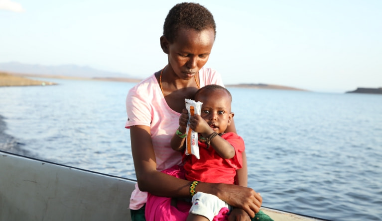 Cash vouchers and emergency food supplies