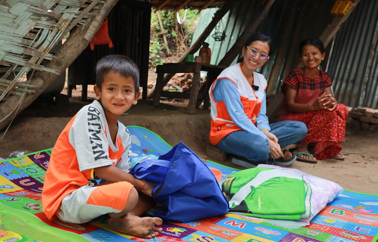 Food distribution kits for families in emergency situations